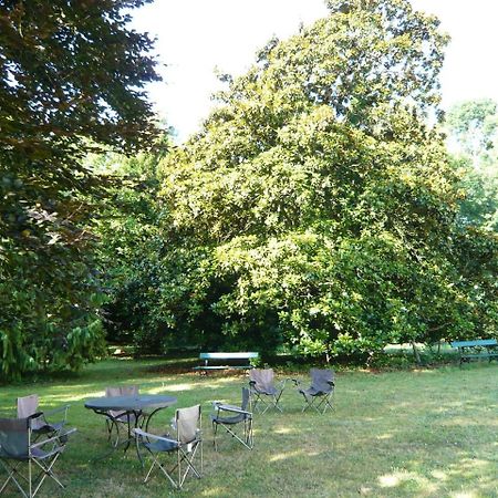 Bed and Breakfast Les Longchamps Neuillé Exteriér fotografie