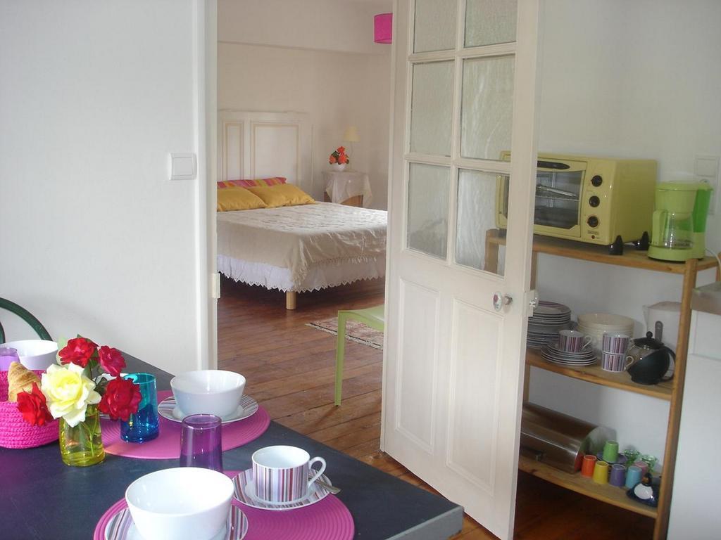 Bed and Breakfast Les Longchamps Neuillé Exteriér fotografie