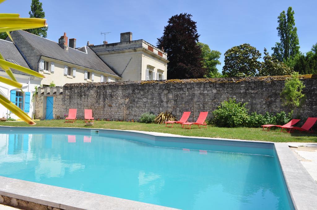 Bed and Breakfast Les Longchamps Neuillé Exteriér fotografie